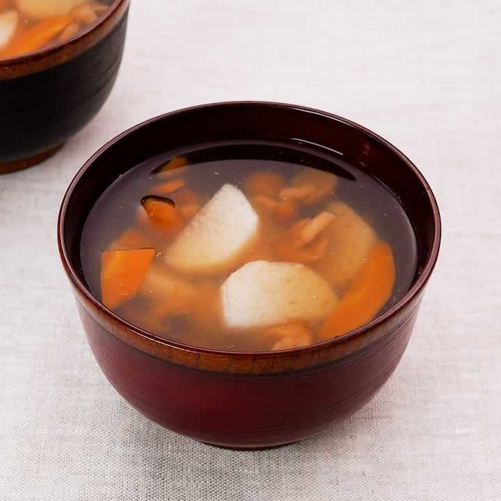 長芋となめこのすまし汁