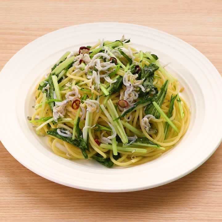 パパッと完成 しらすと水菜のペペロンチーノのレシピ動画 作り方 Delish Kitchen