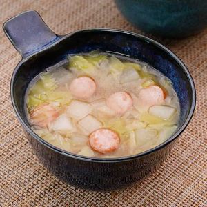 「大根とキャベツのコンソメスープ」のレシピ動画