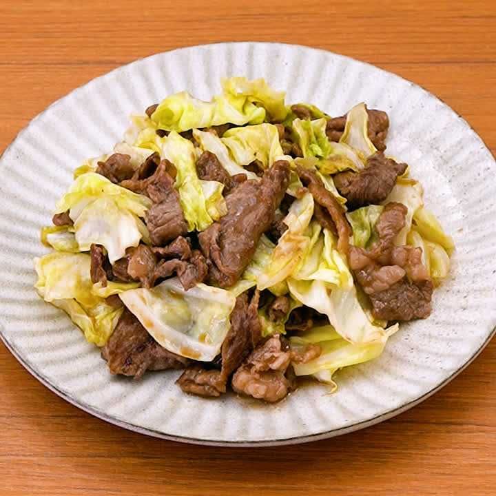 牛肉とキャベツのオイスター炒め