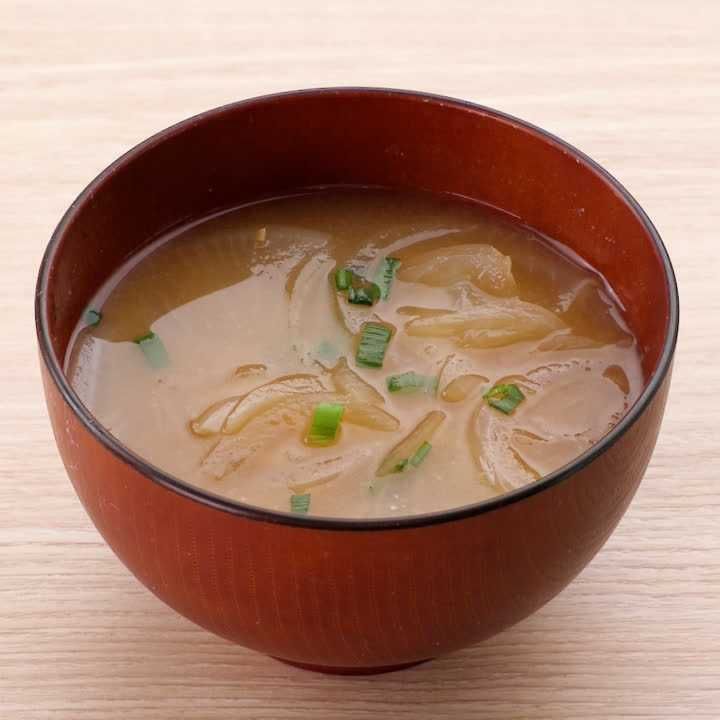大根と玉ねぎの味噌汁