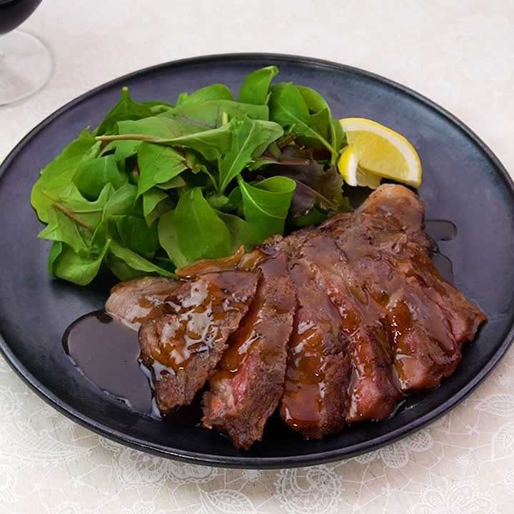 バター醤油ソースのステーキ