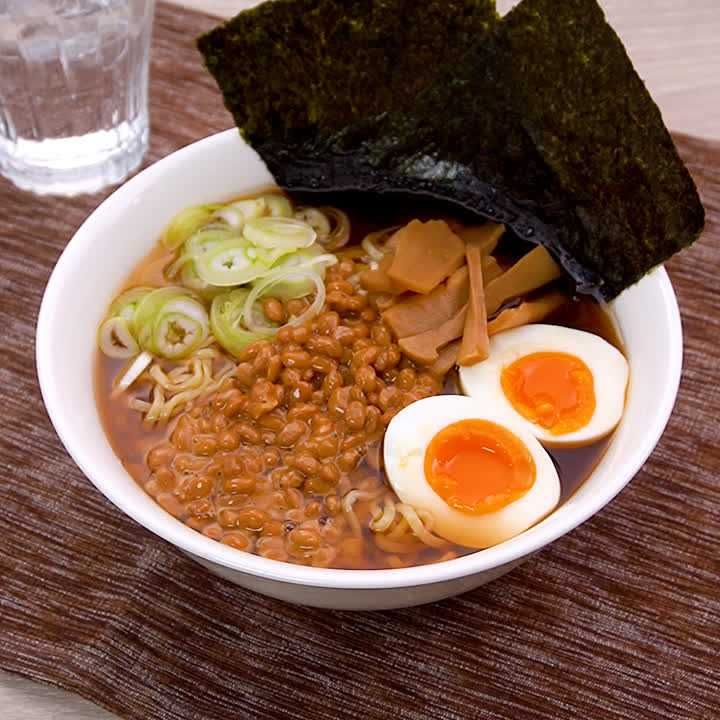 満足感のある一品！ 納豆醤油ラーメンのレシピ動画・作り方 | デリッシュキッチン