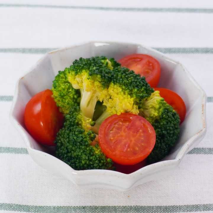ブロッコリーとトマトのめんつゆあえ