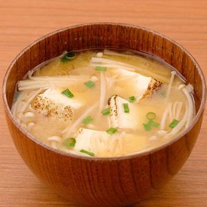 「焼き豆腐とえのきの味噌汁」のレシピ動画