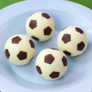 サッカーボール型チョコ