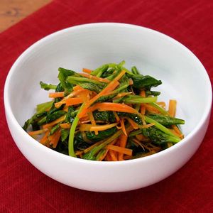 「はつか大根の葉っぱナムル」のレシピ動画