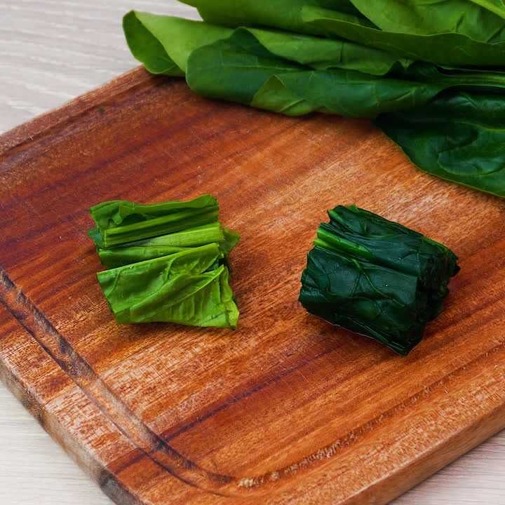 ほうれん草の切り方(ざく切り)