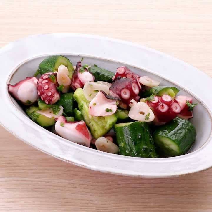 たこときゅうりのガーリック炒め