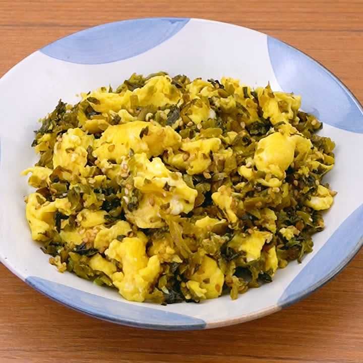 卵と高菜のごま油炒め
