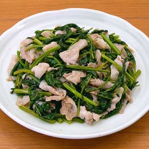 豚肉と空芯菜の塩だれ炒め
