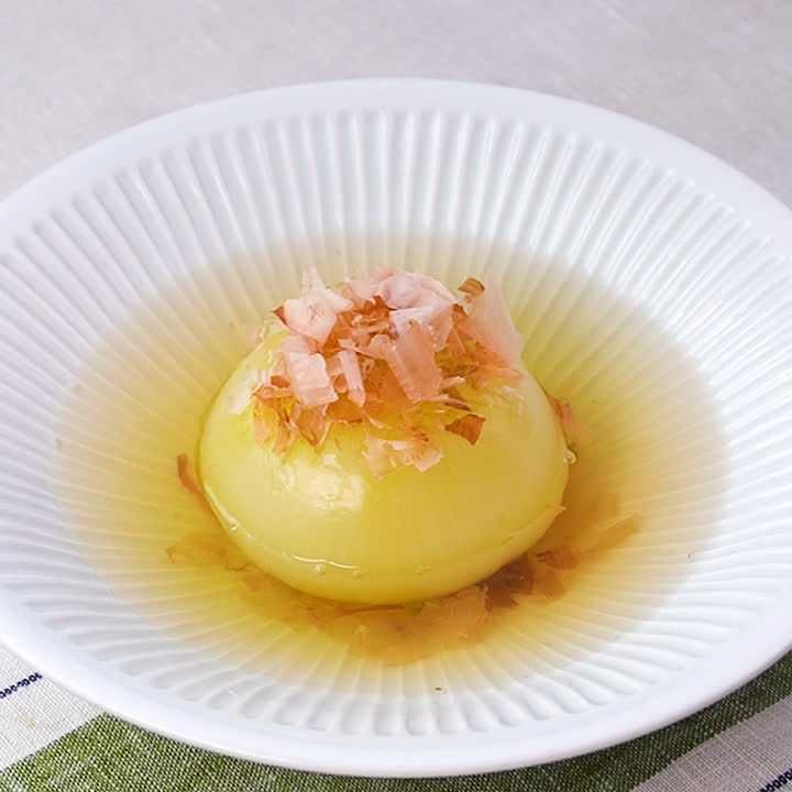 まるごと玉ねぎのスープ