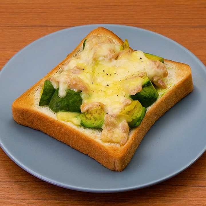 アボカドのツナマヨトースト