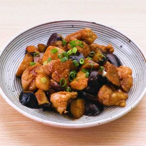 「鶏肉となすのスタミナ炒め」のレシピ動画