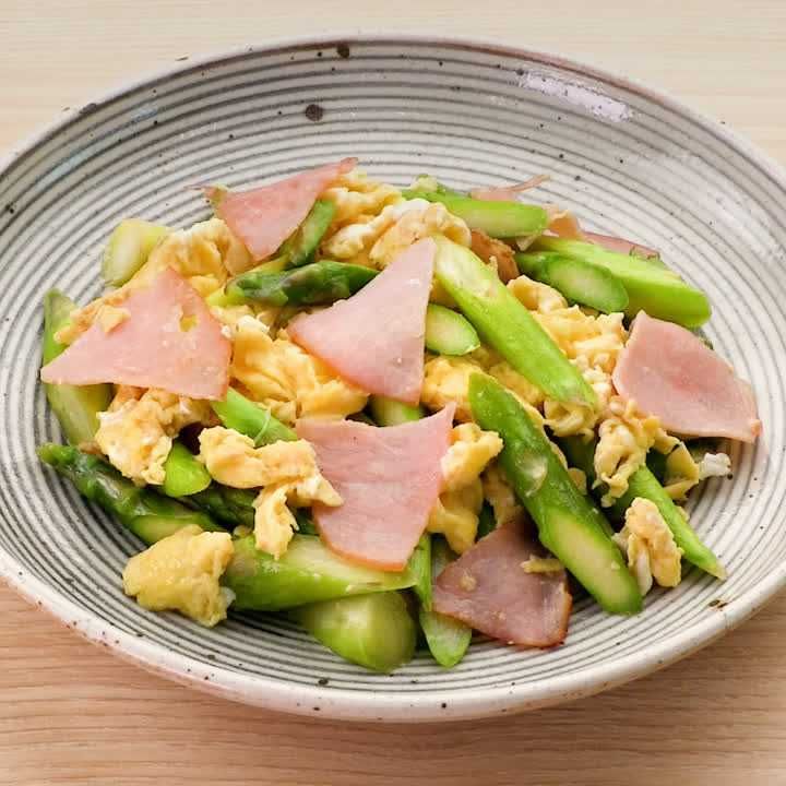 アスパラとハムの卵炒め