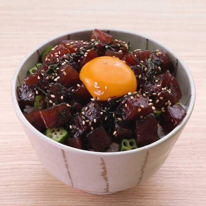 オクラたっぷりマグロ丼
