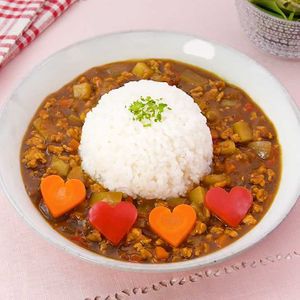 「ハートたっぷり鶏ひきカレー」のレシピ動画