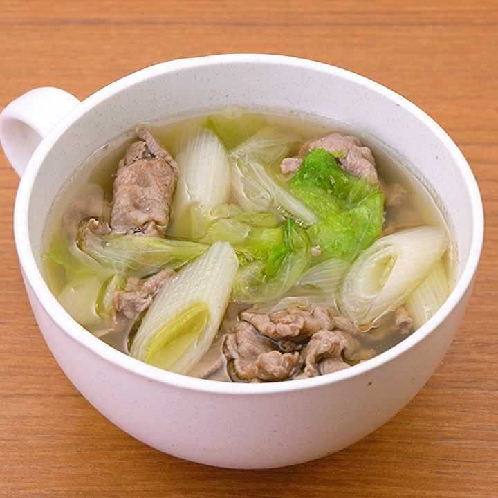牛肉とレタスのスープ