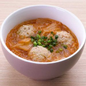 「肉団子入りチゲ春雨」のレシピ動画
