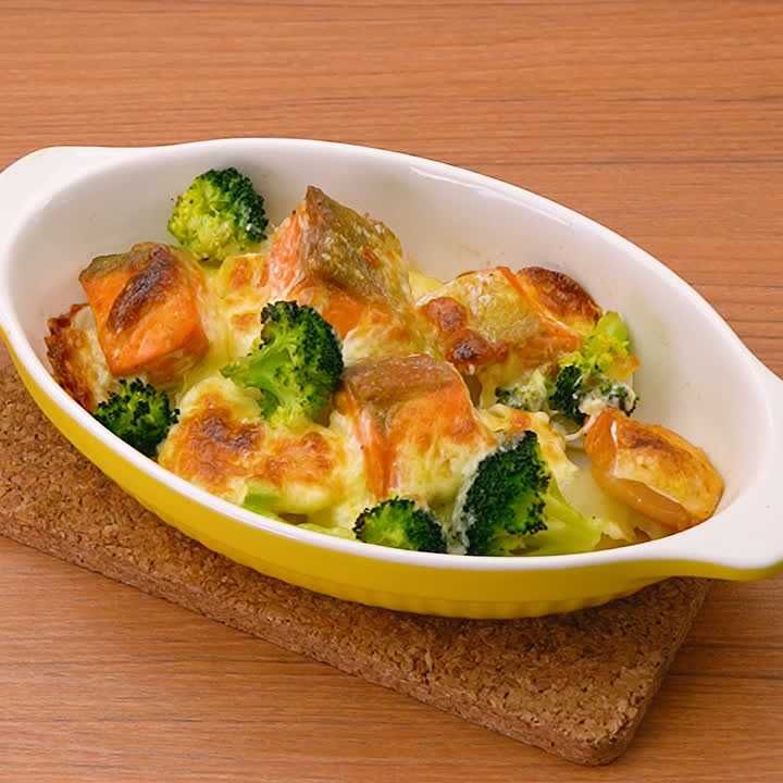 鮭とじゃがいものマヨチーズ焼き