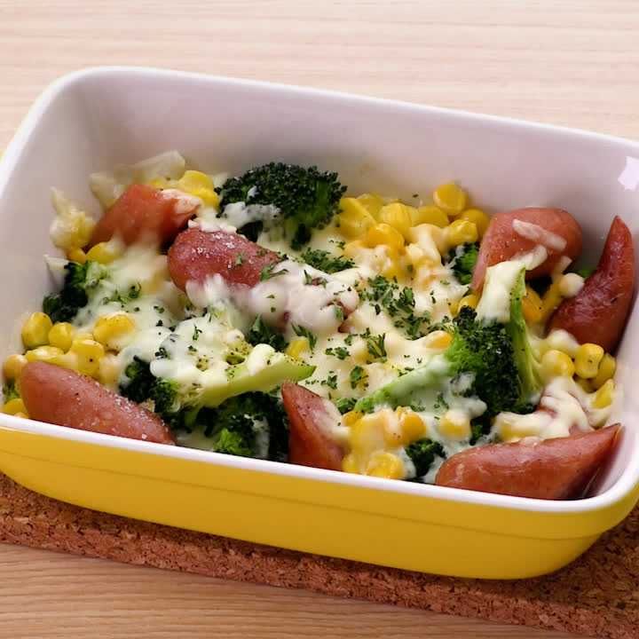 ブロッコリーとウインナーのチーズ焼き