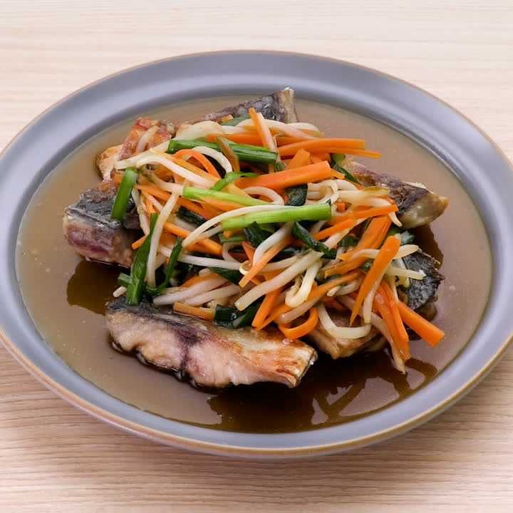 サバ竜田の黒酢あんかけ