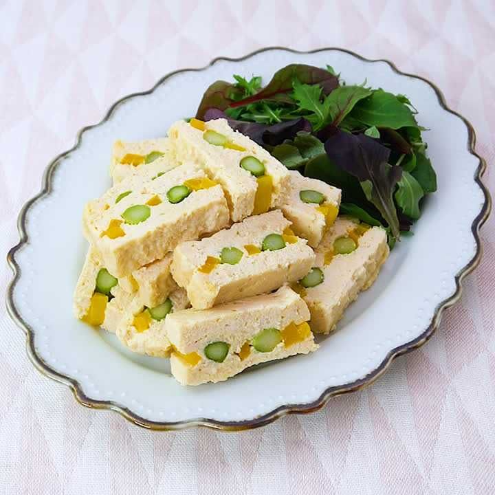 鶏ひき肉とアスパラのレンジミートローフ