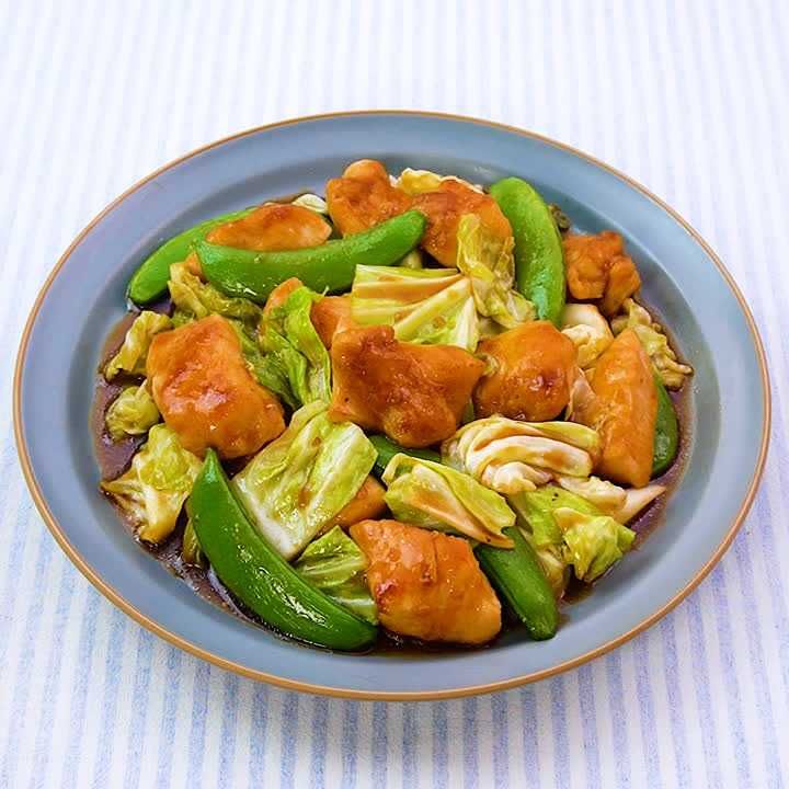 鶏肉とスナップエンドウのオイスター炒め