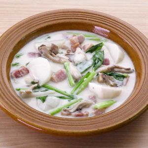 「かぶとベーコンのクリーム煮」のレシピ動画