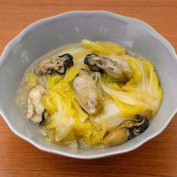 牡蠣と白菜の煮物