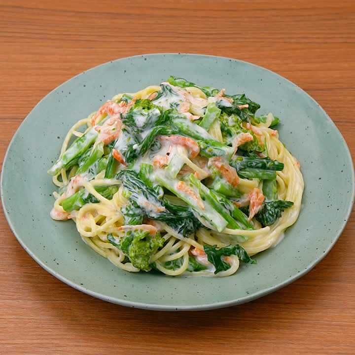 桜えびと菜の花のクリームパスタ