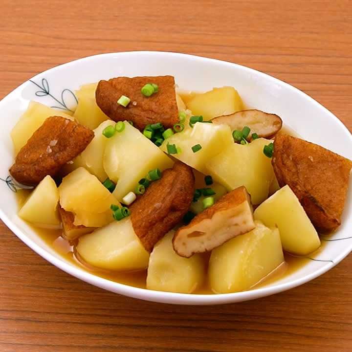 切って煮るだけ さつま揚げとじゃがいもの甘辛煮のレシピ動画 作り方 Delish Kitchen