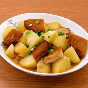さつま揚げとじゃがいもの甘辛煮
