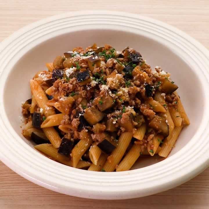 なすと豚ひき肉のボロネーゼペンネ