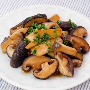 エリンギとしいたけのバターソテー