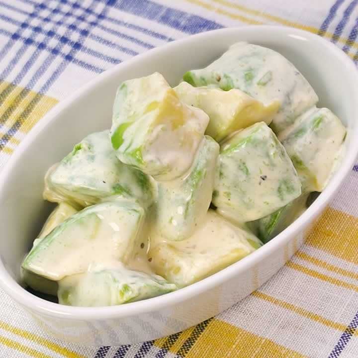 アボカドのレモンマヨあえ