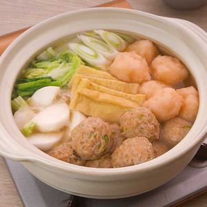 「海老団子と肉団子のあごだし鍋」のレシピ動画