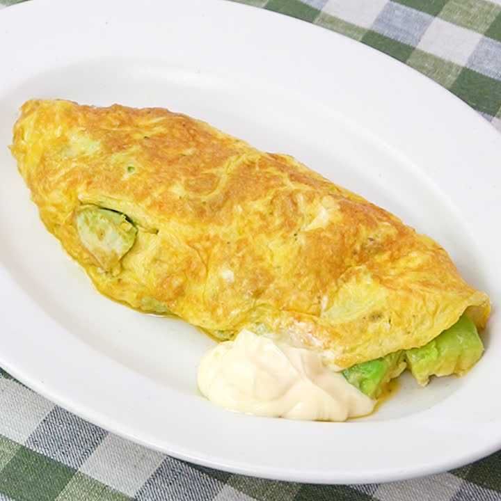 朝食にぴったり♪ アボカドオムレツのレシピ動画・作り方 | デリッシュ