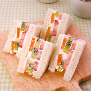 断面カワイイ フルーツサンドのレシピ動画 作り方 Delish Kitchen