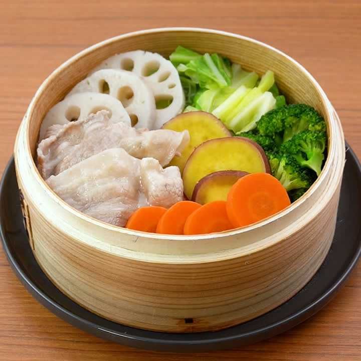 おいしさ際立つ♪ 豚肉と彩り野菜のせいろ蒸しのレシピ動画・作り方 