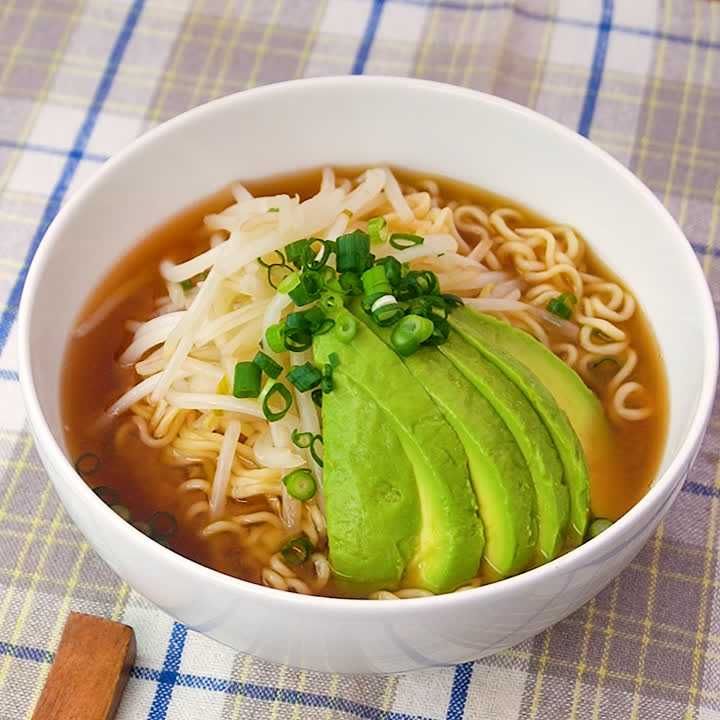 アボカドラーメン