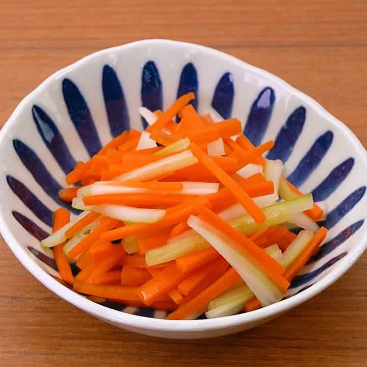 セロリとにんじんのピクルス