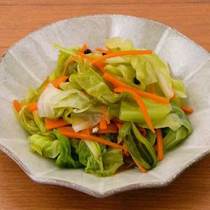 「キャベツとにんじんのお手軽ピクルス」のレシピ動画