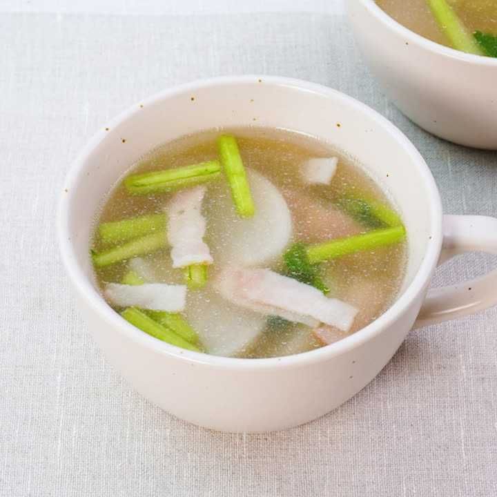 ベーコンとかぶのスープ