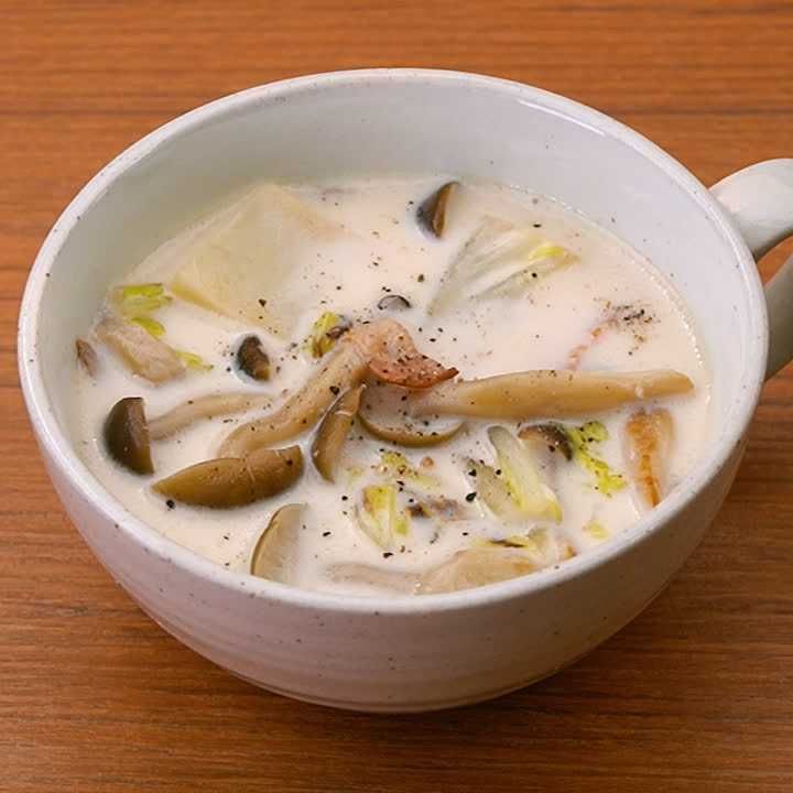 白菜としめじのミルクスープ
