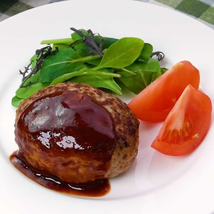 肉汁たっぷりポークハンバーグ