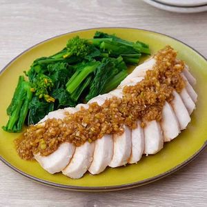 「しっとり蒸し鶏のしょうがだれ」のレシピ動画