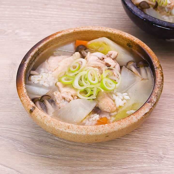 鶏肉と大根のサムゲタン風スープ