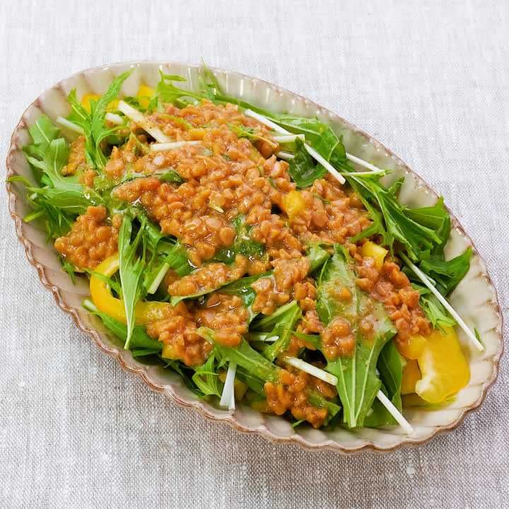 水菜とパプリカの納豆サラダ