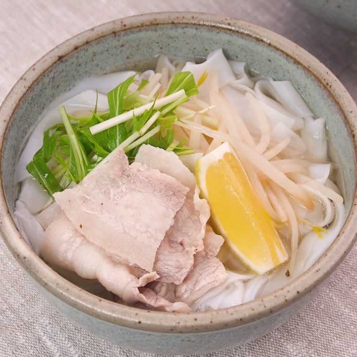 お手軽にアレンジ 豚肉のフォーのレシピ動画 作り方 Delish Kitchen